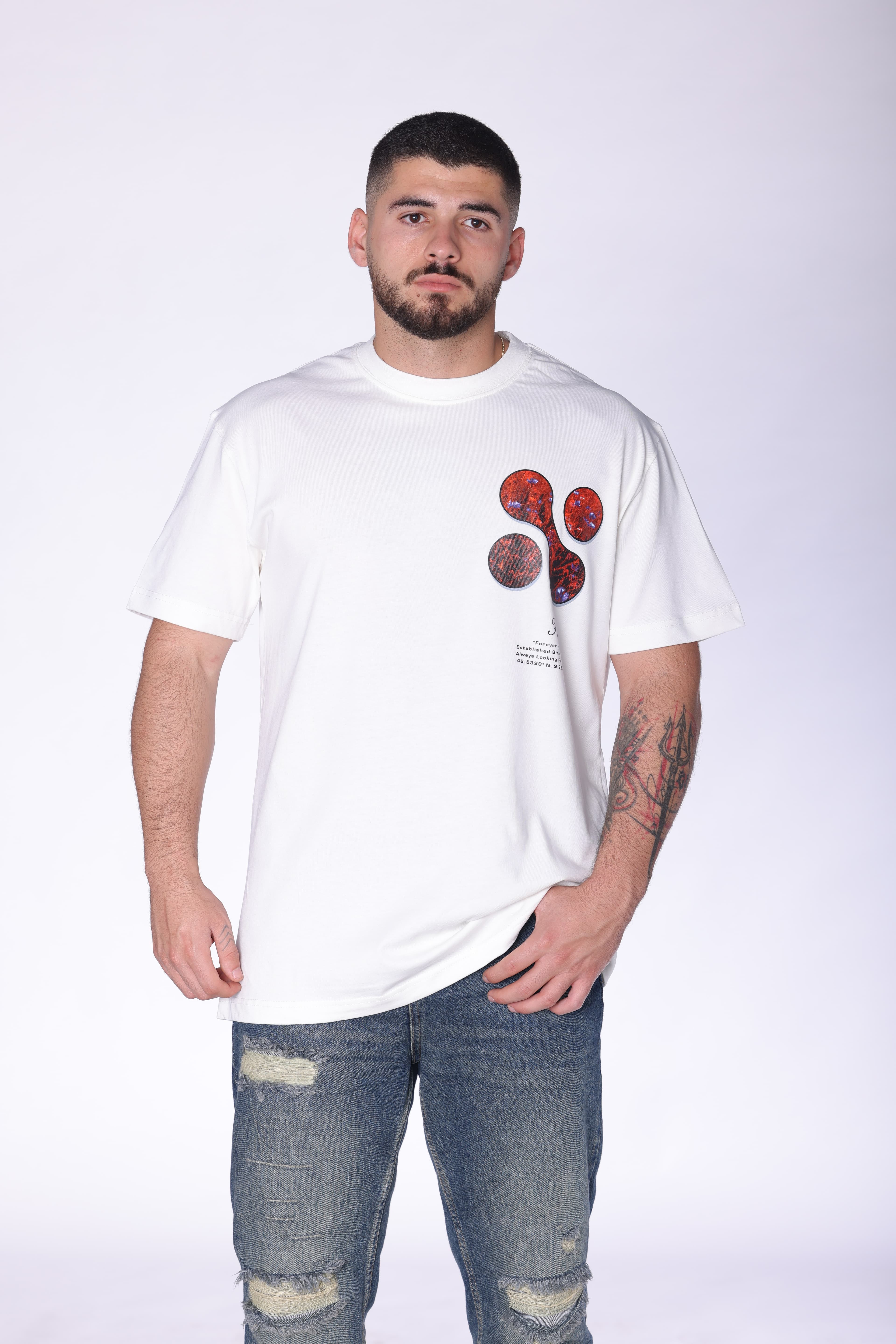 White Oversized Forever Inspired T-Shirt Hugo Boss - Modern white oversized t-shirt featuring a subtle front chest graphic and bold abstract floral artwork on the back. Crafted from soft breathable fabric with a relaxed fit for all-day comfort. A clean statement streetwear piece perfect for casual styling, layered looks, and everyday wear.